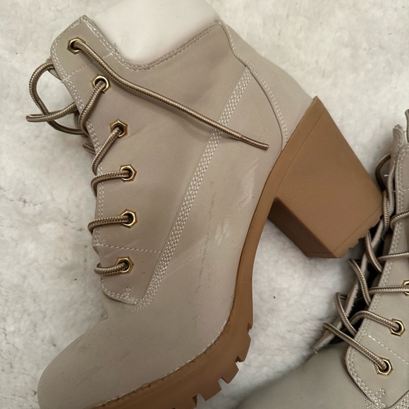 BNWT Heeled boots size 8 - Picture 2 of 7